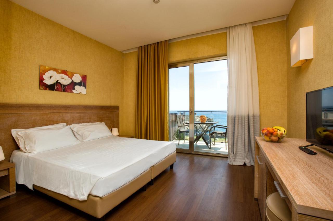 ריפוסטו Grand Hotel Yachting Palace מראה חיצוני תמונה