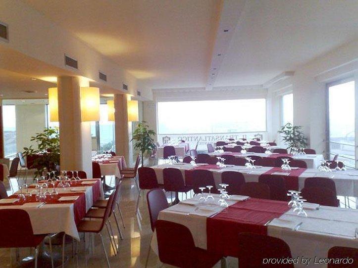 ריפוסטו Grand Hotel Yachting Palace מתקנים תמונה