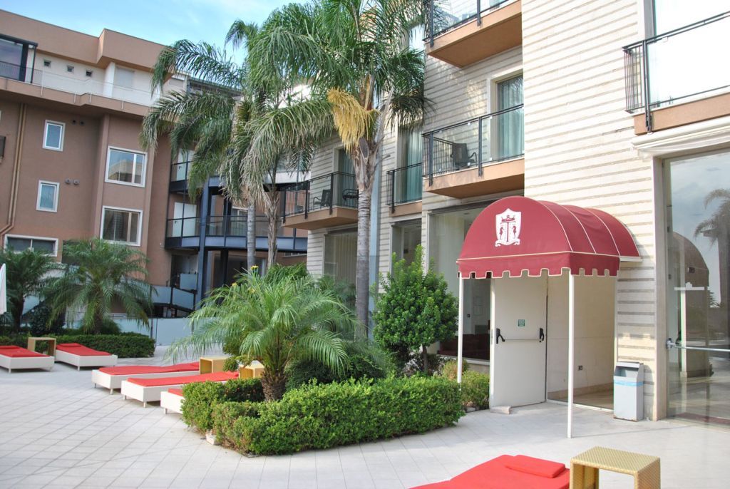 ריפוסטו Grand Hotel Yachting Palace מראה חיצוני תמונה